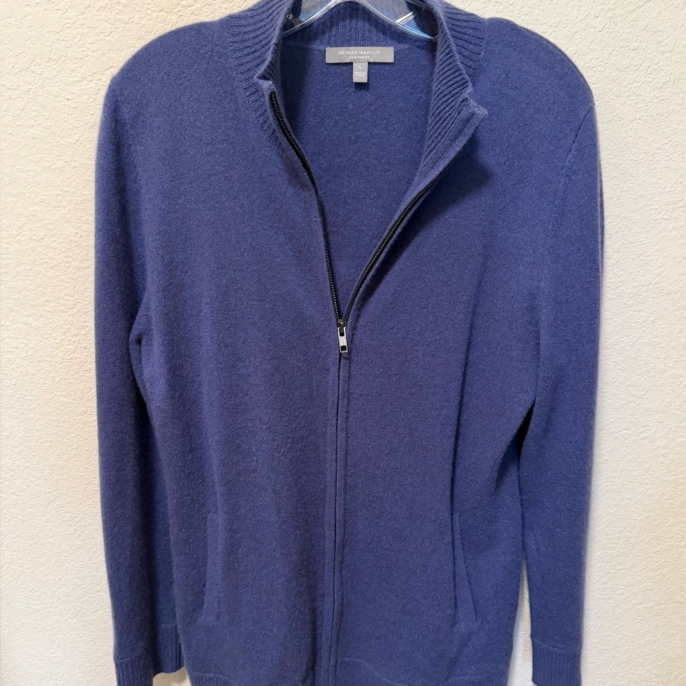 Women’s Neiman Marcus Blue Full-Zip Sweater